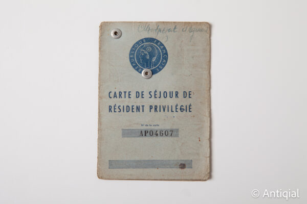 Dictadura franquista - Carnet de Resident de la República Francesa a un refugiat de la Guerra Civil Espanyola